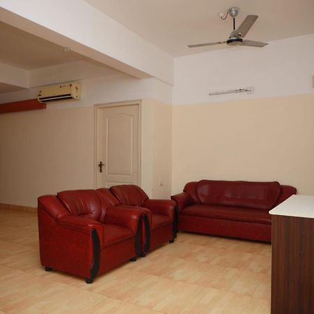 Hotel Tayas Trippapur Экстерьер фото