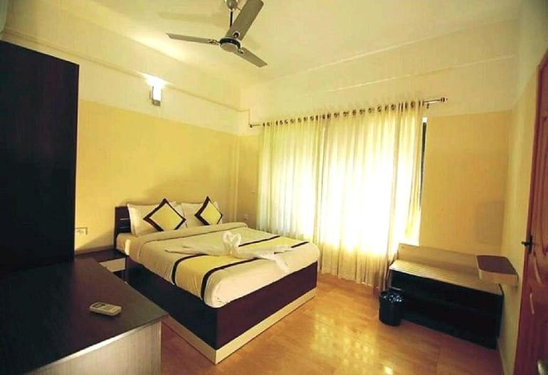 Hotel Tayas Trippapur Экстерьер фото