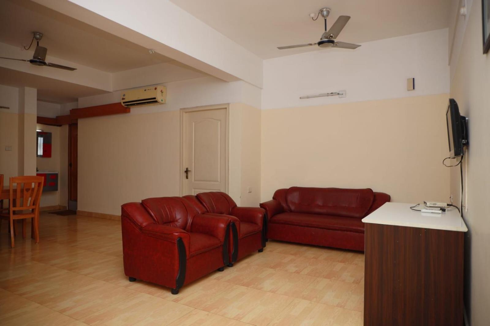 Hotel Tayas Trippapur Экстерьер фото
