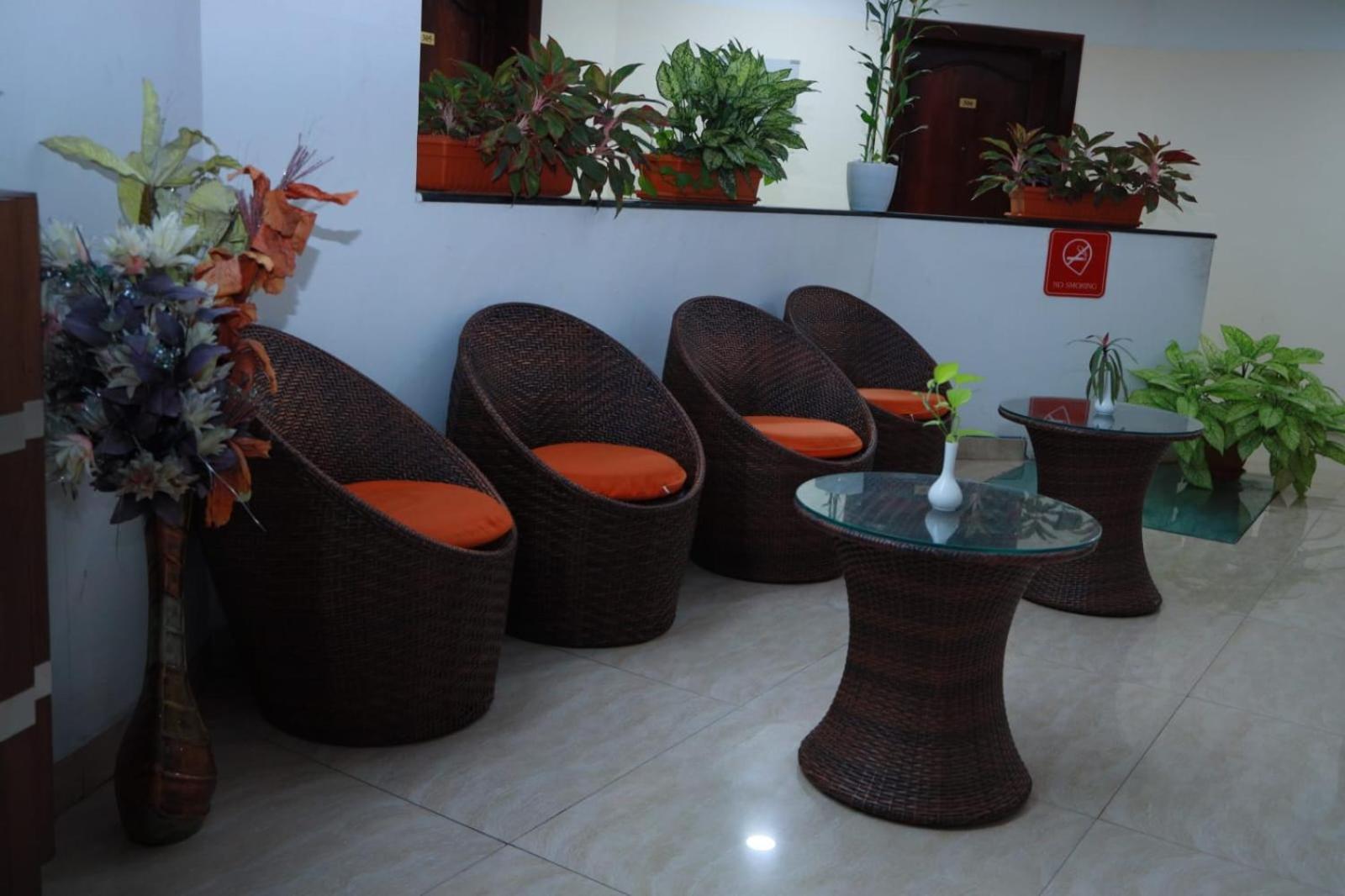 Hotel Tayas Trippapur Экстерьер фото