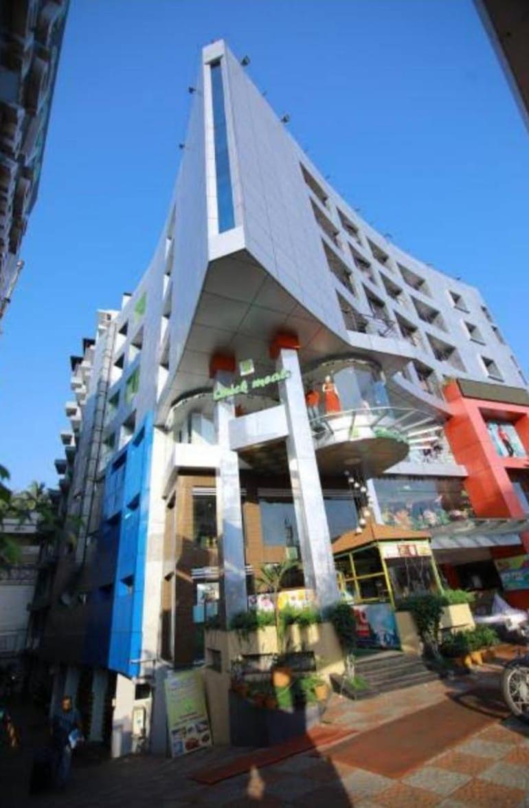 Hotel Tayas Trippapur Экстерьер фото